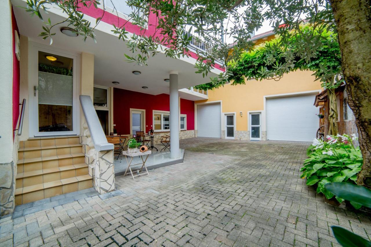 Wohnung 22 - Auszeit - Nur 5 Minuten Vom Europa-Park Kappel-Grafenhausen Esterno foto